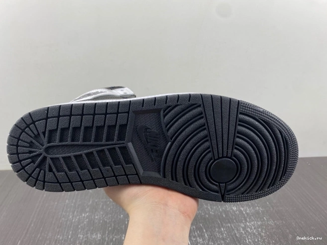 One Kick Air OG High 1 Jordan DZ5485-010 Panda Reverse 0808